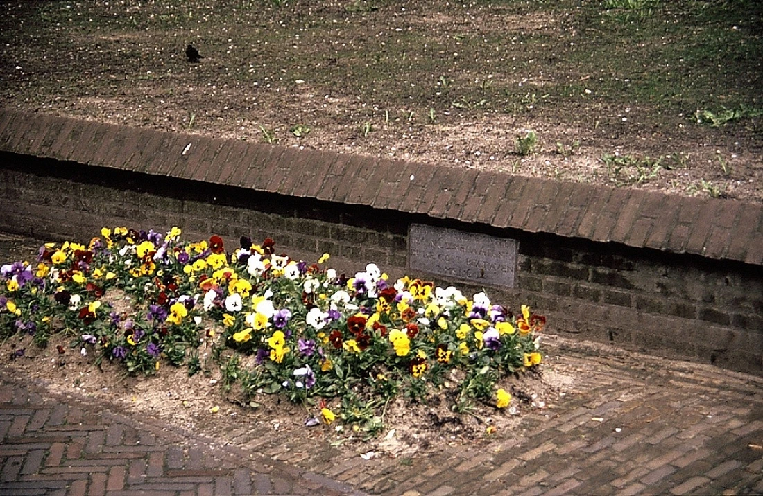 begijnhof graf in goot