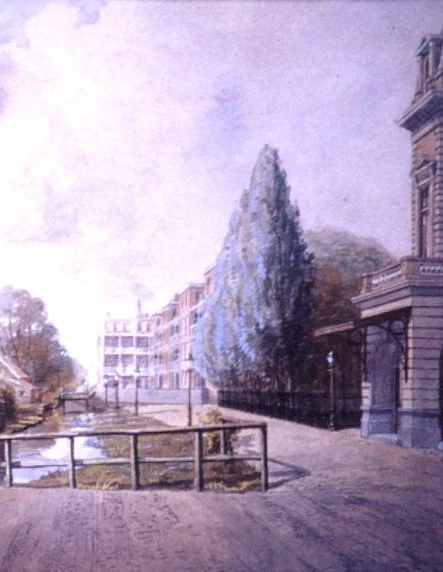 Jan Willem Brouwersplein (Concertgebouwplein) bij de bomen luisterden de 'hekleden'