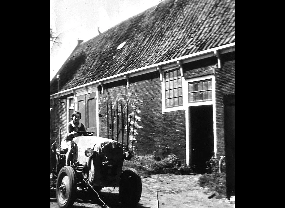 Abcouderstraatweg 45 boerderij Bijlmerlust bij achterhuis (1965)