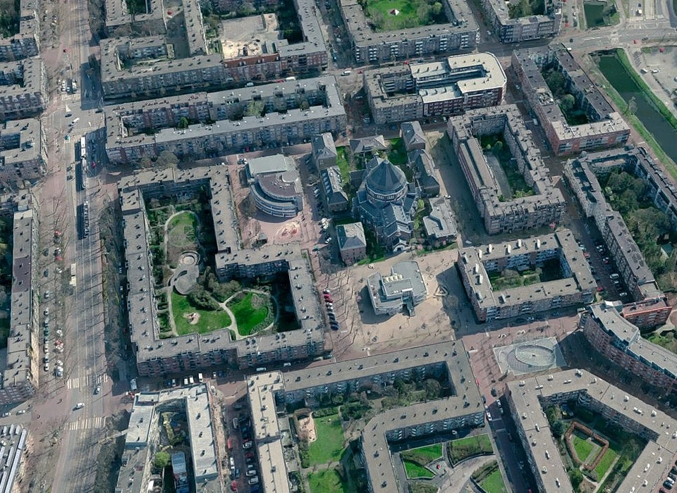 Ambonplein en omgeving luchtfoto (2014c)