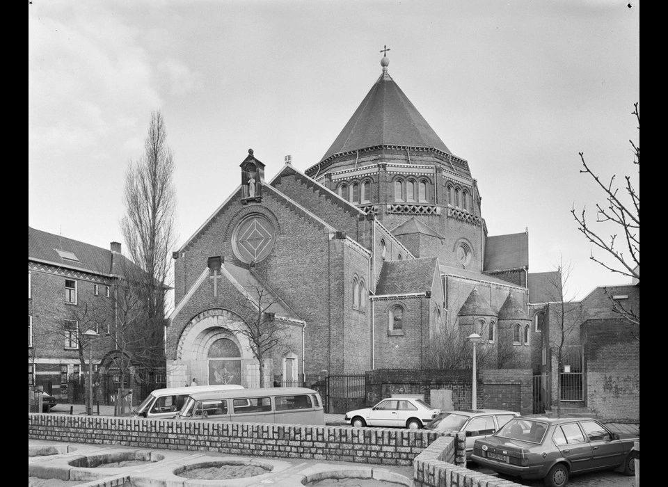 Ambonplein 79 Gerardus Majellakerk (1970)