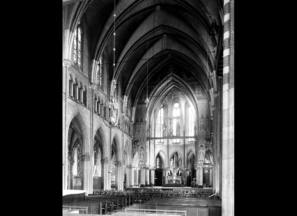 Amsteldijk 36 Sint Willibrordus buiten de Veste Interieur koor naar noordoosten (1960c)