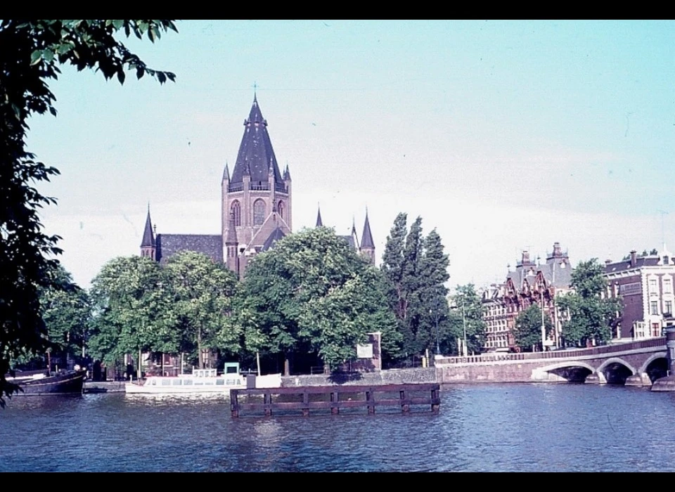 Amsteldijk 36 Sint Willibrorduskerk buiten de Veste (1967)