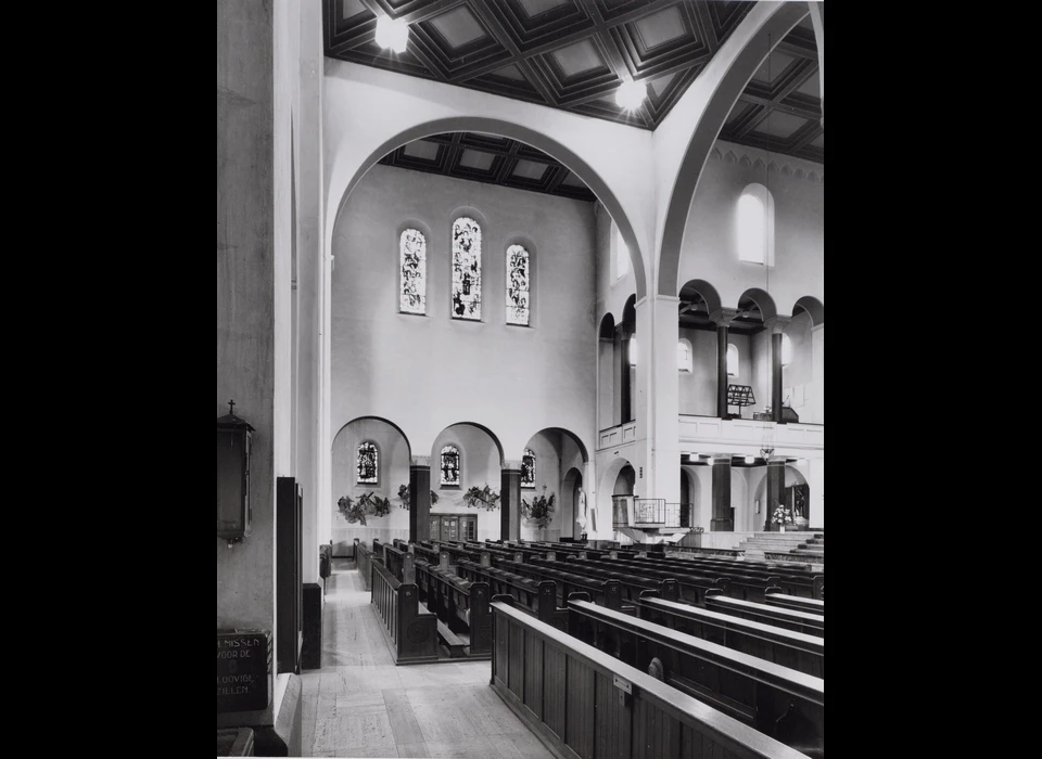 Amstelveenseweg 163 Sint Agneskerk transept (1981)