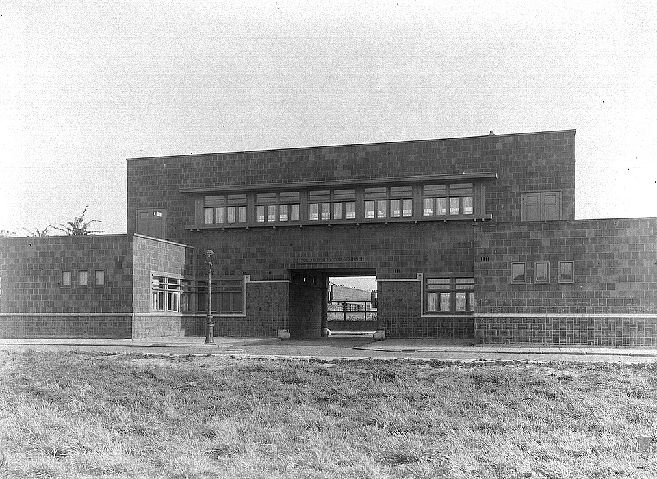 Asterdwarsweg 10 Asterdorp toegangspoort (1934)