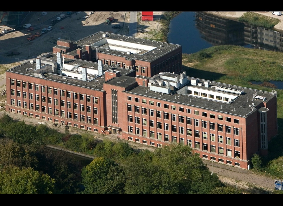 Badhuisweg 3 Groot Lab (2011)