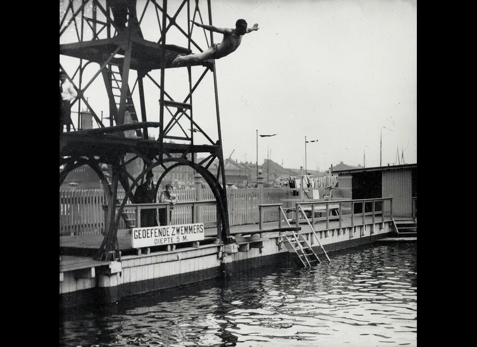 Badhuis Obelt duikdemonstratie (1925)