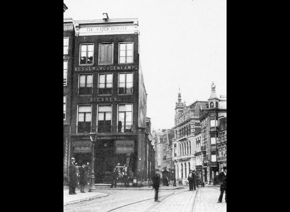 Beursstraat gezien vanaf de Dam (1896)