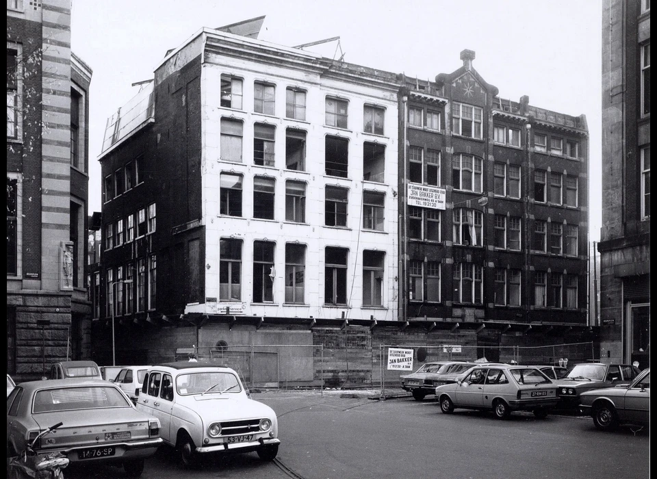 Beursplein 11-17 worden gesloopt voor parkeergarage Bijenkorf (1978)