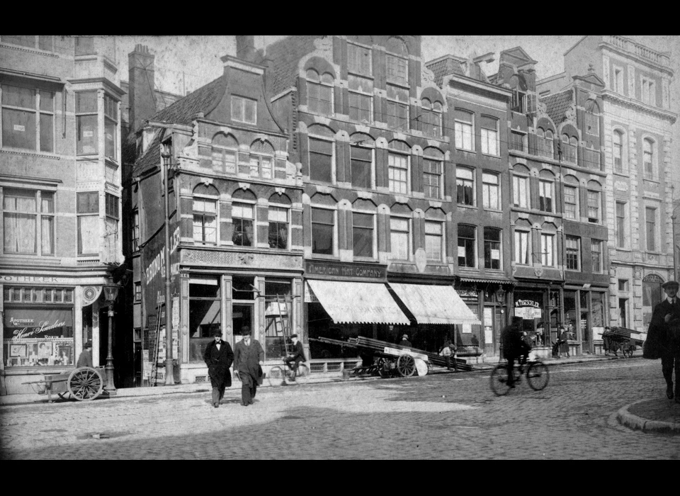 Rokin 2-6a voorheen Beursstraat 2-12 (v.r.n.l) (1913)