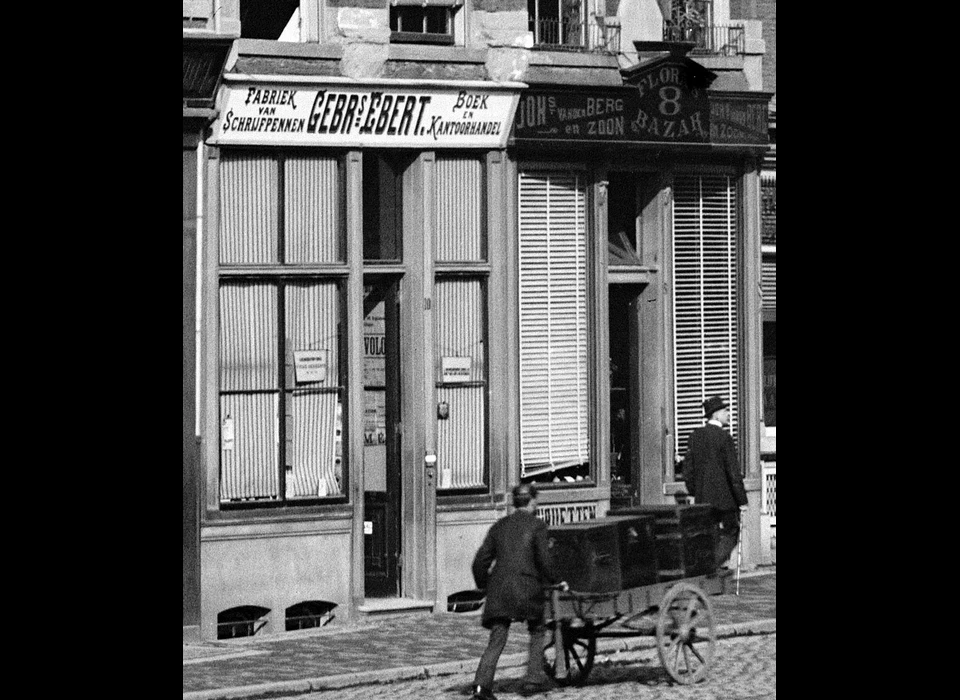 Beursstraat 8-10 onderpui (1893)