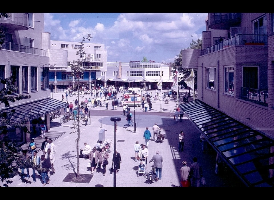 Bijlmerplein winkelcentrum Amsterdamse Poort (1988)