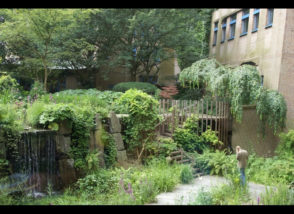 Bijlmerplein 888 Japanse tuin (1998)