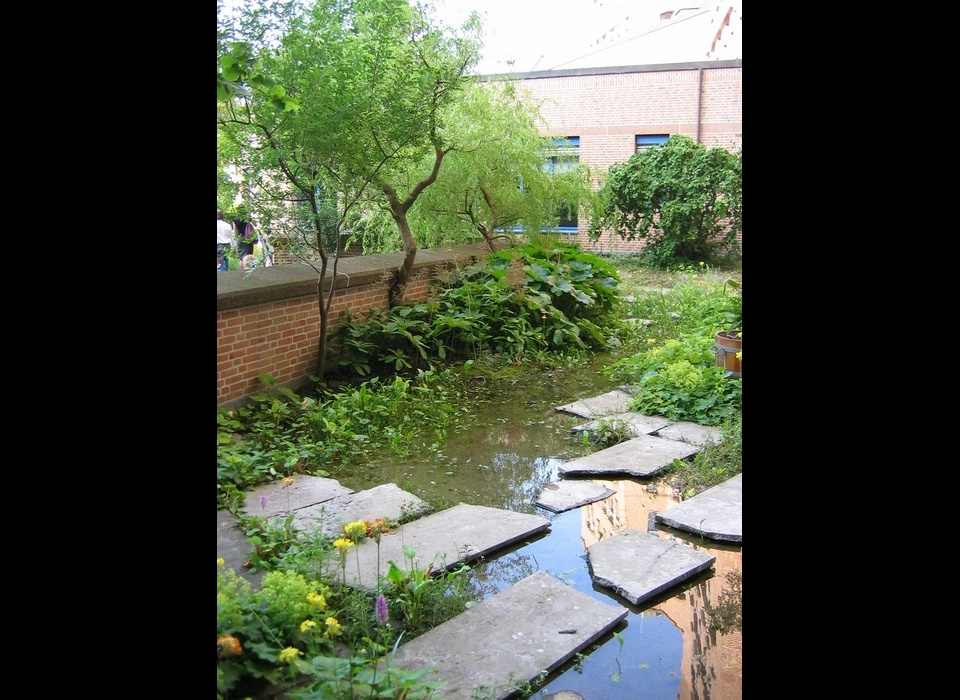 Bijlmerplein 888 Japanse tuin (2004)