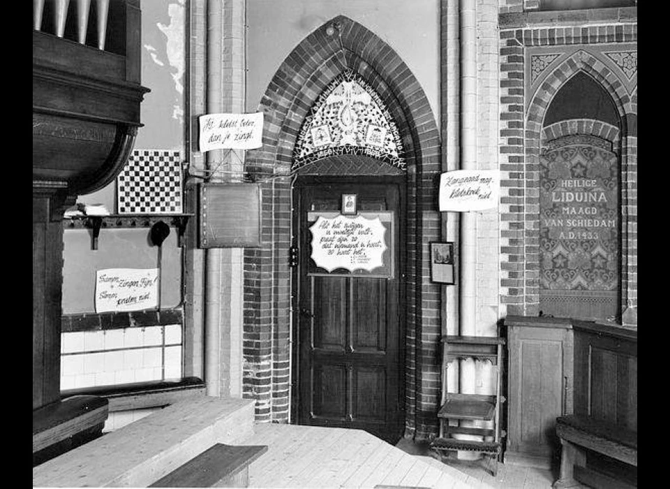 Bilderdijkstraat kerk De Liefde Op de orgeltribune (1978)