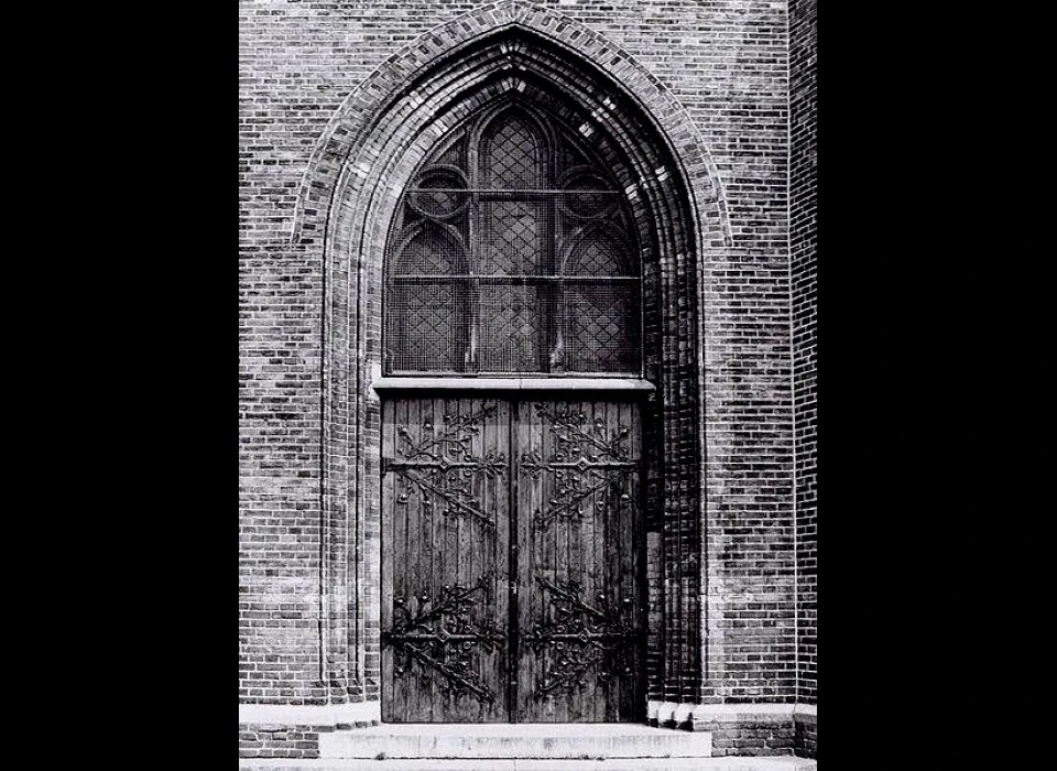 kerk De Liefde Toegangsdeur Bilderdijkstraat (1978)