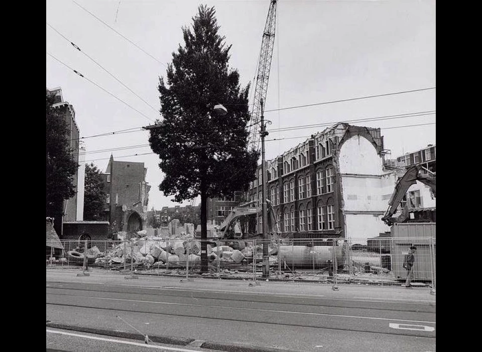 Afbraak complex De Liefde Bilderdijkstraat (1990)