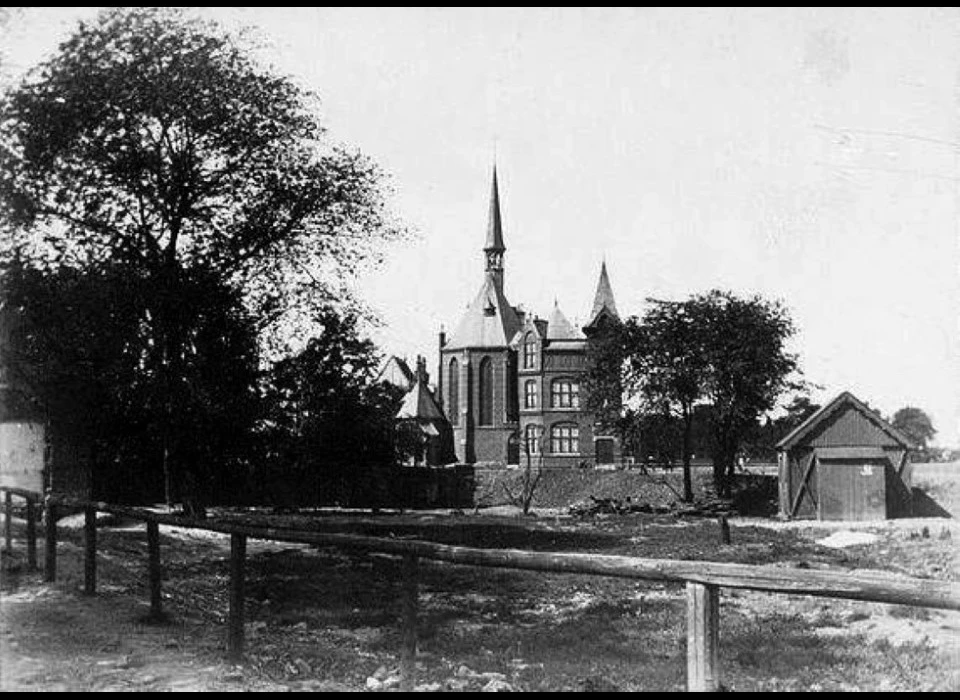 Kerk De Liefde gezien vanaf Lange Blekerspad (1896)