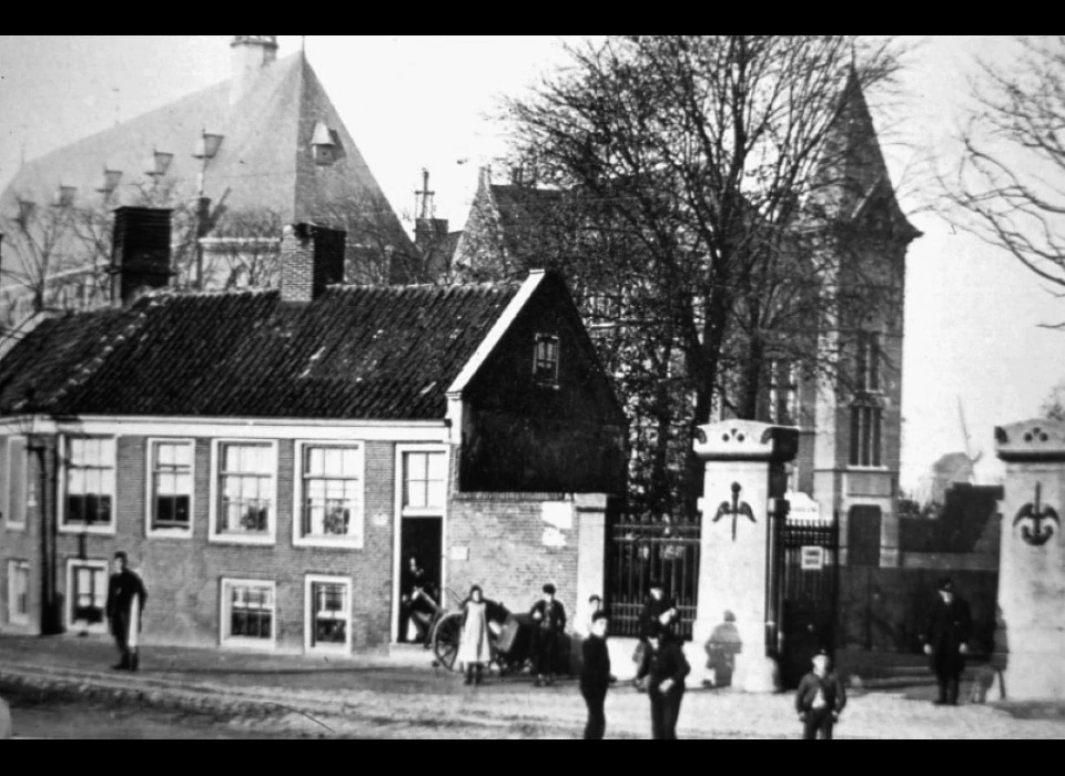 Bilderdijkstraat bij begraafplaats De Liefde (1893)