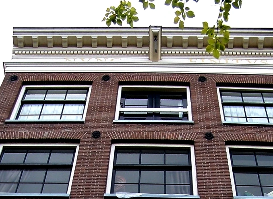 Bloemgracht 15 top NUNC FINITUS (Nu is het voorbij) (2015)