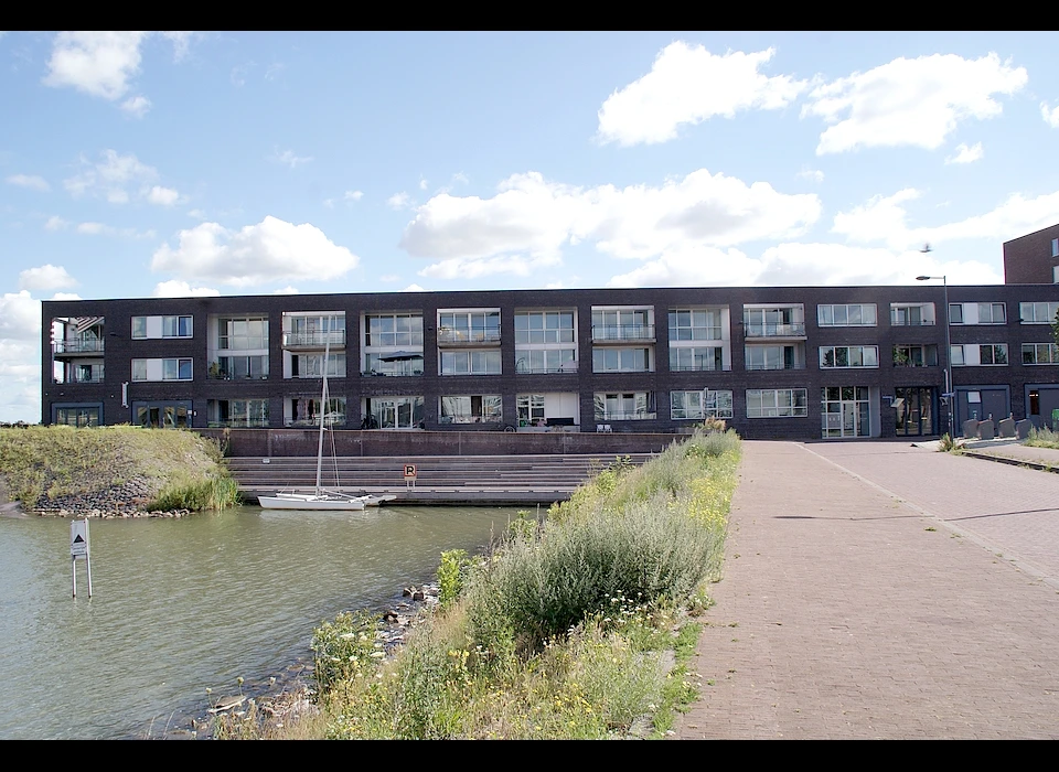 Brigantijnkade 1-43 gebouw Tjalk, architect Marx & Steketee Architecten (2020)