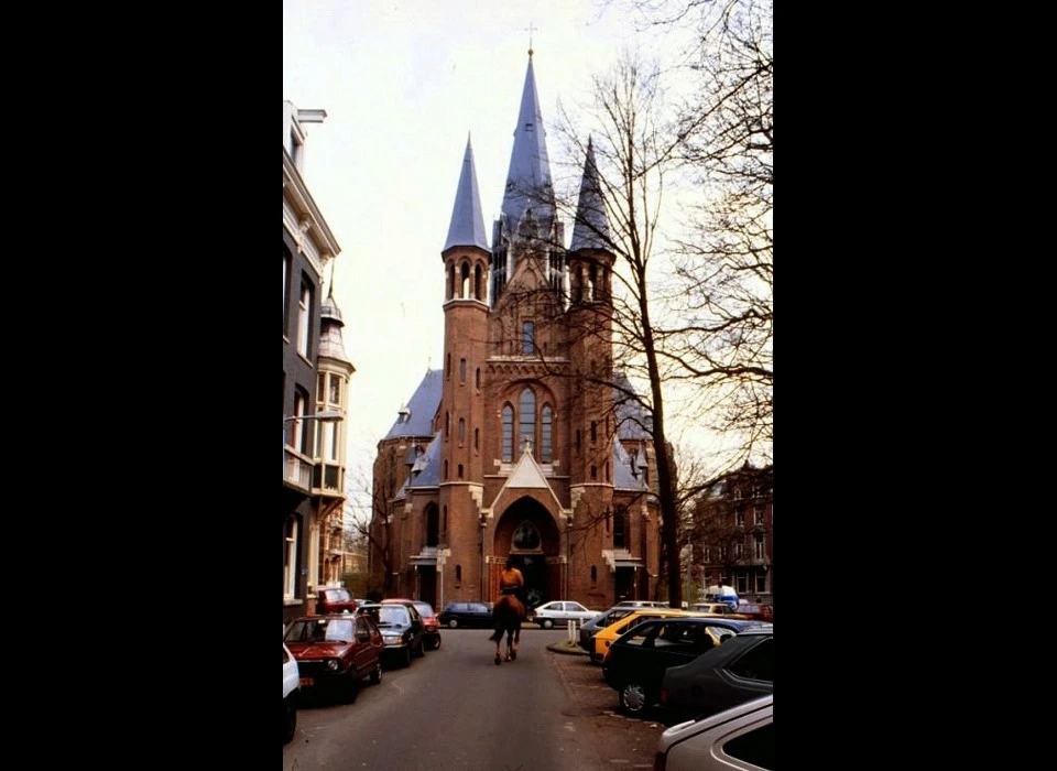 Heilig-Hartkerk (2005) Vondelkerk gebouwd 1870, Vondelstraat 120