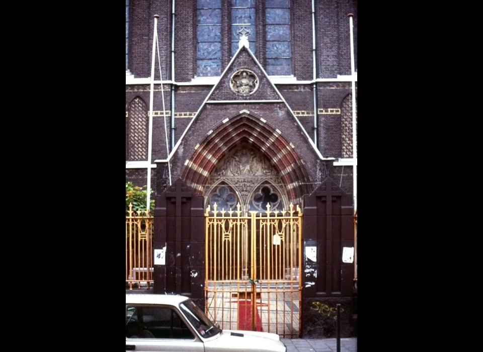 Kerk Onze Lieve Vrouwe Onbevlekt Ontvangen (1985) Posthoornkerk gebouwd 1860, Haarlemmerstraat 124