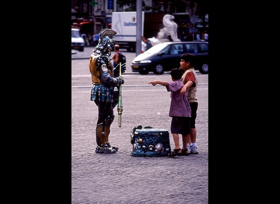 Dam straatartiest, levend standbeeld (2004)