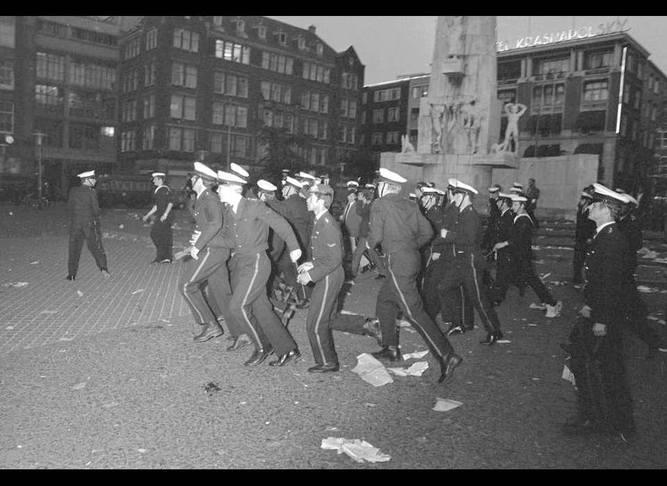 De knokploeg van de mariniers (eigenhandig optreden) (25 augustus 1970)