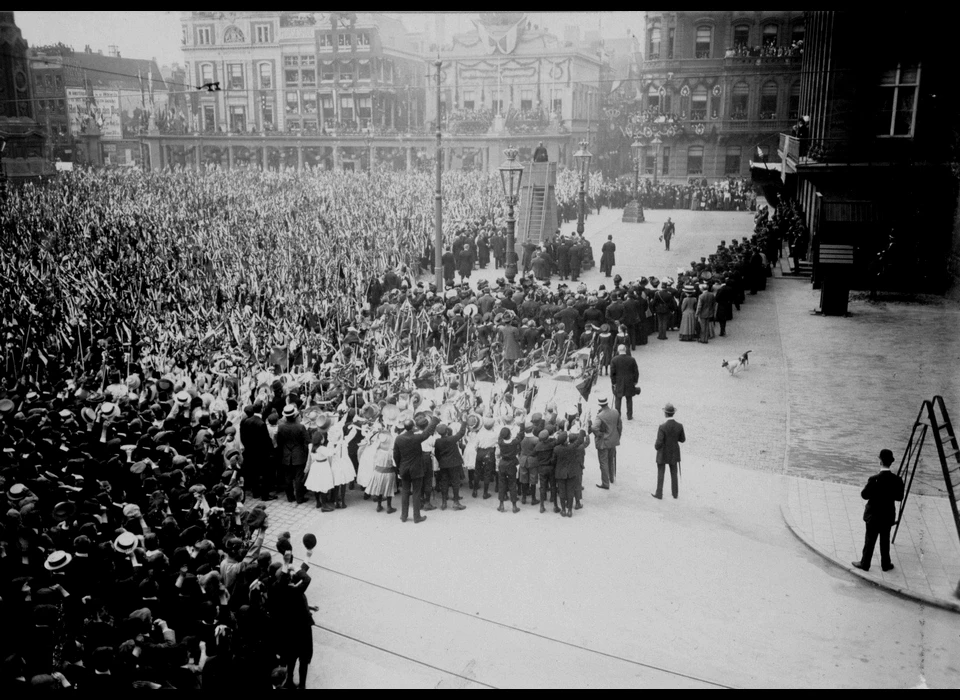 Dam, Prinses Julianafeesten van 26 mei tot en met 2 juni (1910)