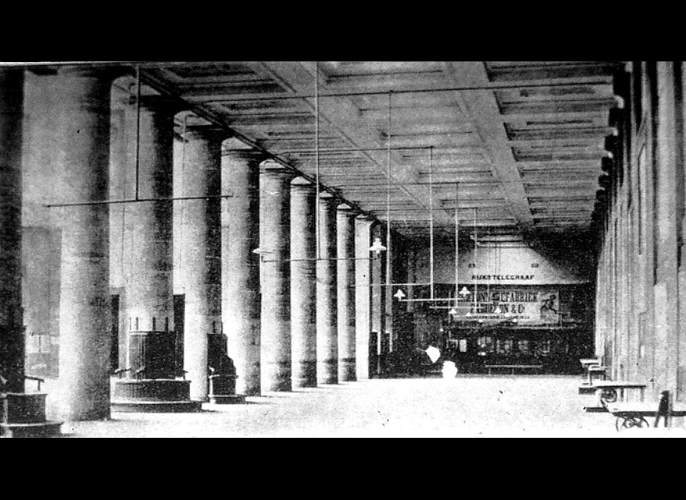 Dam 1 interieur van Beurs van Zocher (1878)