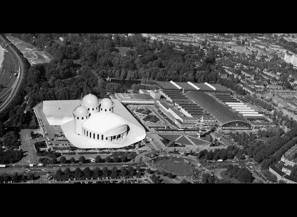 Europaplein RAI-complex met ingetekend de kerk Vrouwe van alle Volkeren zoals deze hier gebouwd zou moeten worden (1995)