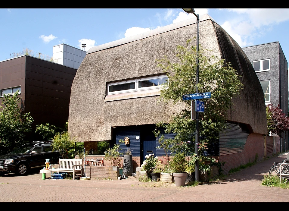 Edward Masseystraat 16 rietgedekte gevel (2020)