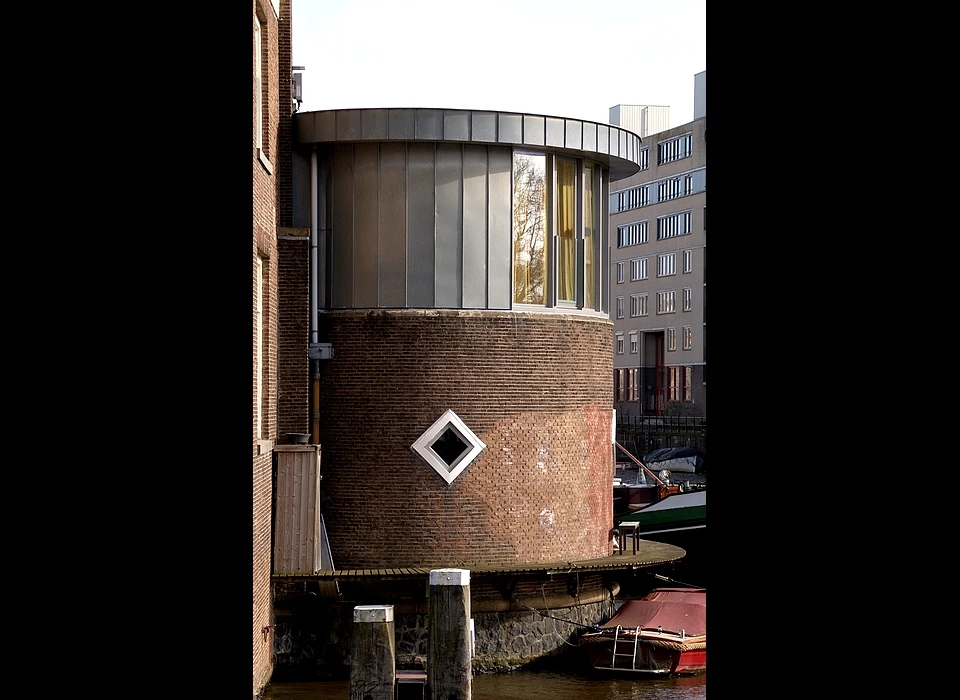 Entrepotdok 1 Hellebaardiershuis van Nieuwe Herengracht (2023)