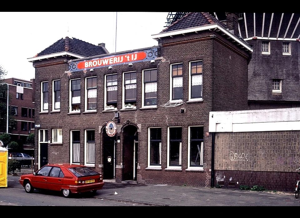 Funenkade 7 Brouwerij 't IJ proeflokaal (1995)