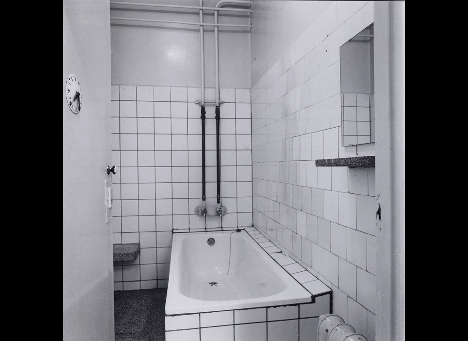 Funenkade 7 badhuis kuipbad (1984)