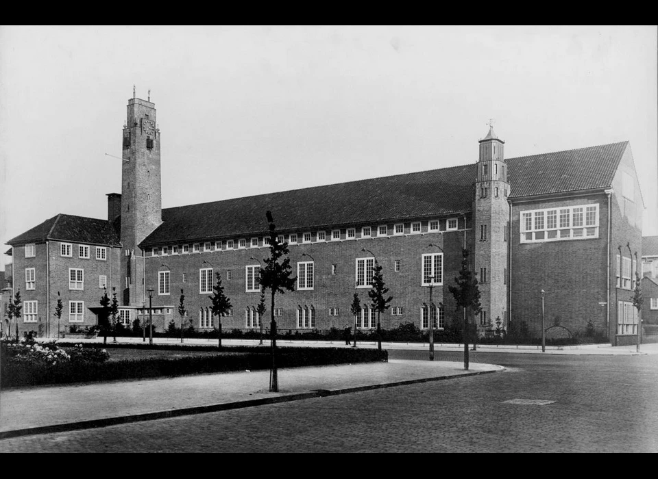 Euterpestraat 99 HBS voor Meisjes (1930)