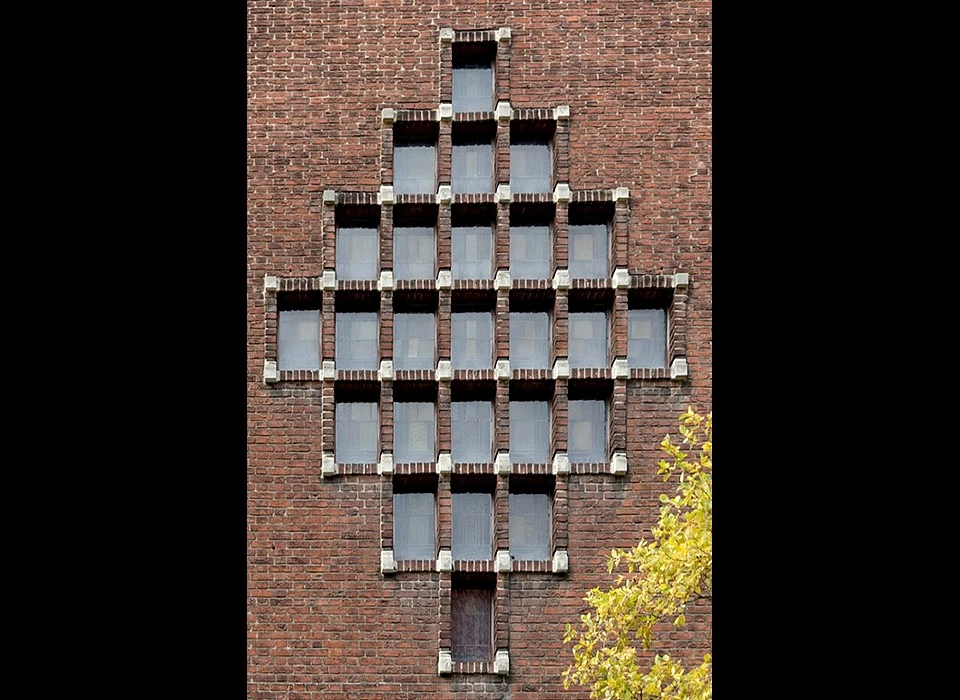 Gerrit van der Veenstraat 36-38 Lutherkapel venster gevel Bachstraat (2015)