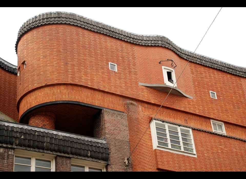 Oostzaanstraat 45-47 Amsterdamse School (2008)