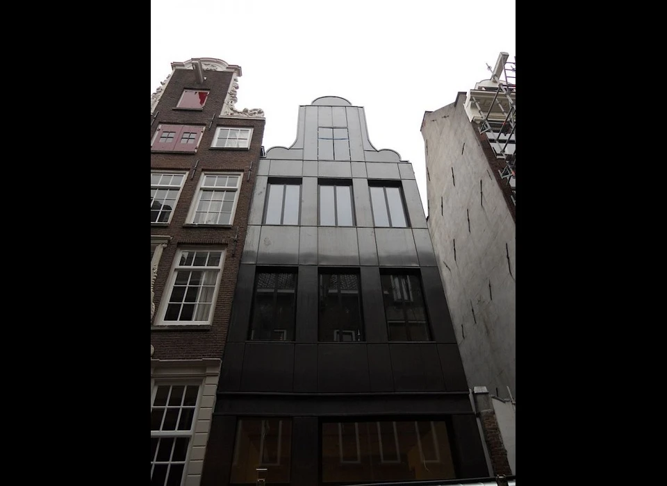 Bergstraat 6 in koper uitgevoerde gevel postmoderne architectuur (2013)
