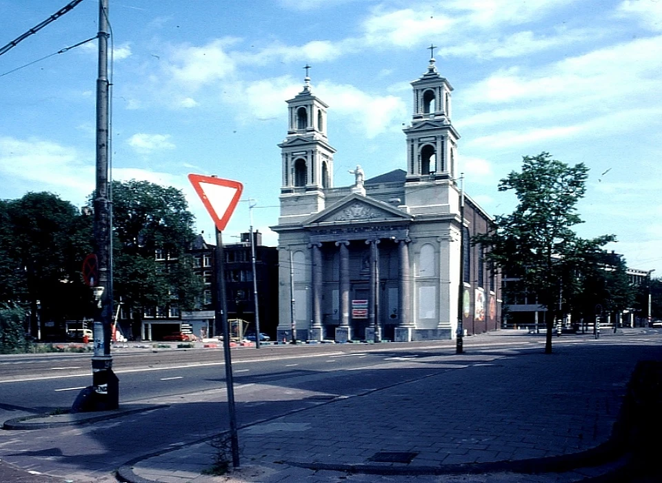 Waterlooplein 207 Mozes en Aäronkerk Neo-Classicistische 'Waterstaatskerk' (1980)