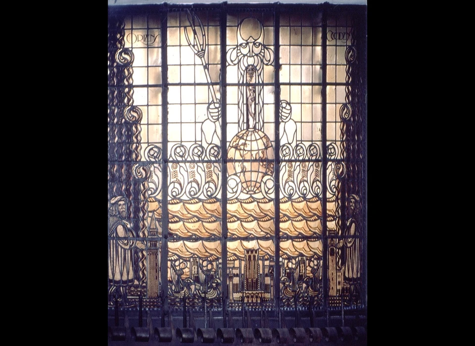 Prins Hendrikkade 108-114 Scheepvaarthuis glas-in-lood-raam Amsterdamse School (1980)