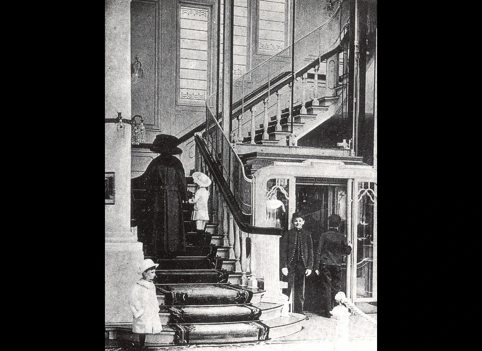 Rokin Maison de Bonneterie interieur internationale stijl (1930)
