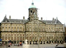 Nieuwezijds Voorburgwal 147, paleis