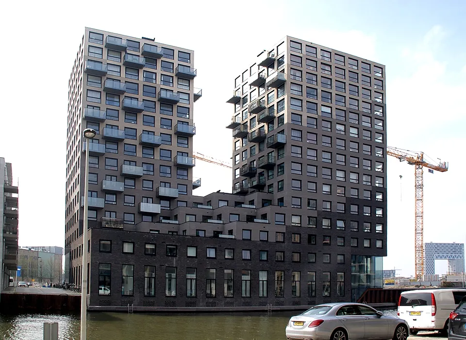 Grasweg 96-348 gebouw 360 Degrees gezien vanaf Leen Jongewaardkade (2023)