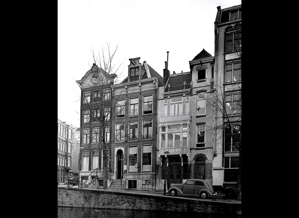 Groenburgwal 59-63 v.l.n.r. (1956)