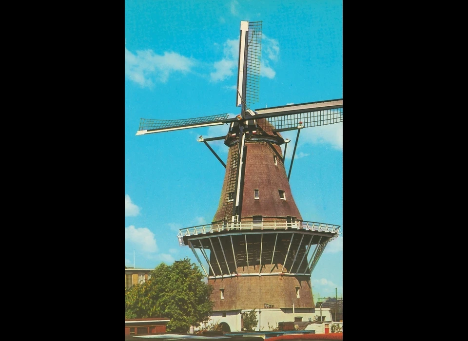 Haarlemmerweg 465 molen De Bloem (1980)