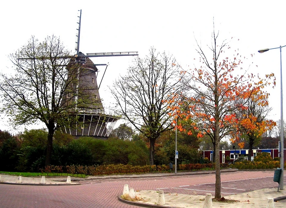 Haarlemmerweg 465 molen De Bloem (2007)