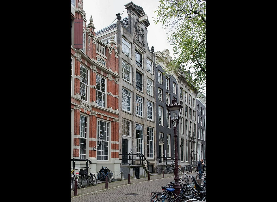 Herengracht 168 Het witte huis halsgevel 1636 (2015)
