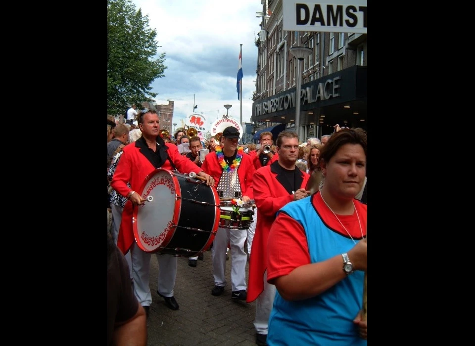 Zeedijk Hartjesdag Amsterdam Verkleedpartij